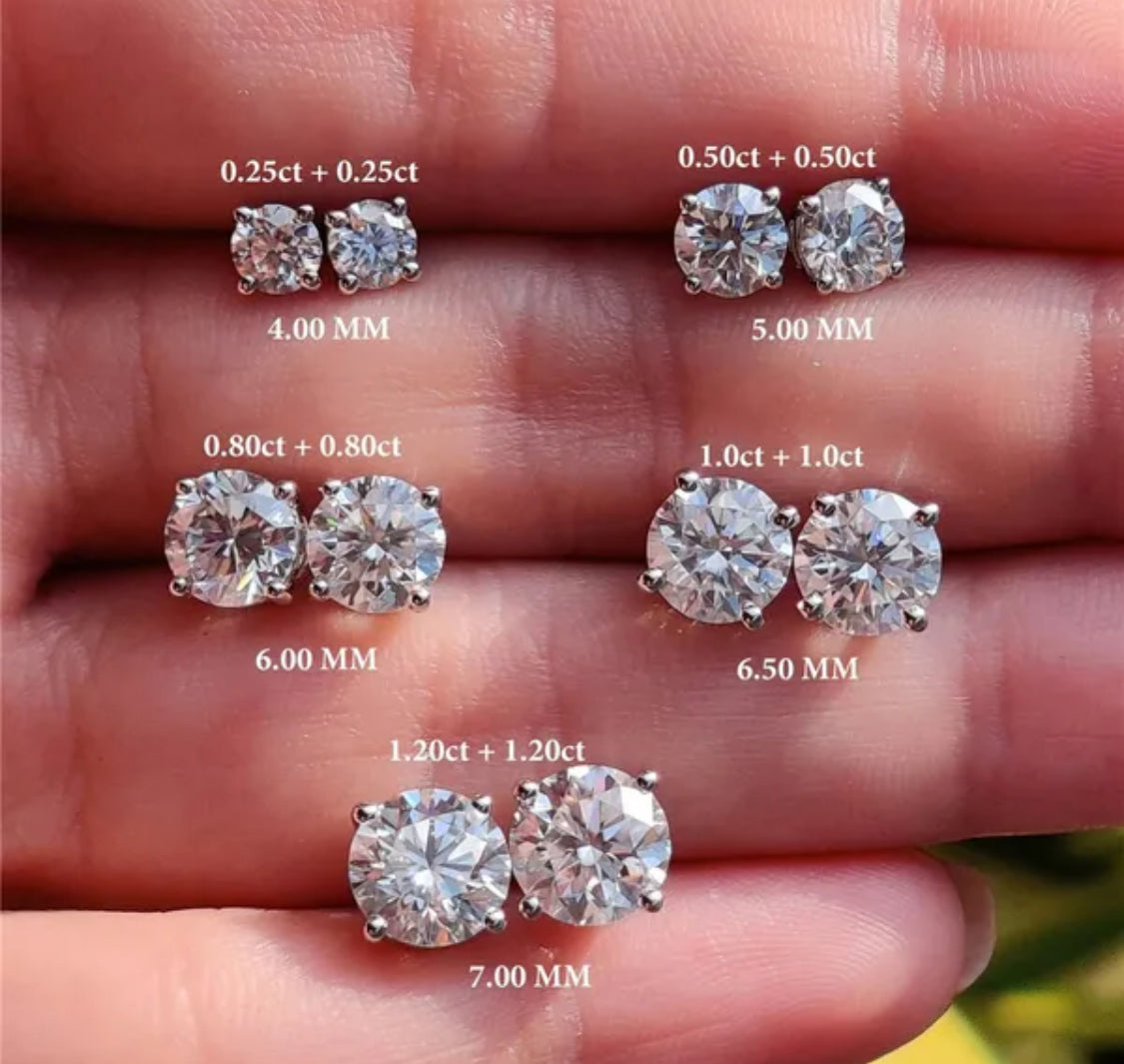 Diamond stud Earrings