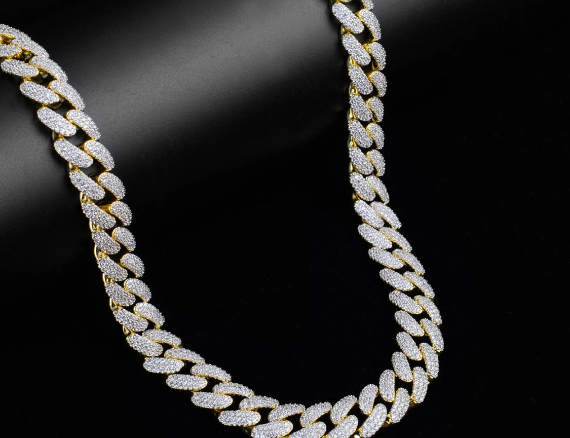 Moissanite Cuban link (925 sterling silver )